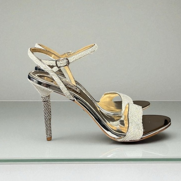 🌻Badgley Mischka Olympia White Gray Sparkly Glittered Evening Sandal Size 8.5 - Picture 8 of 15